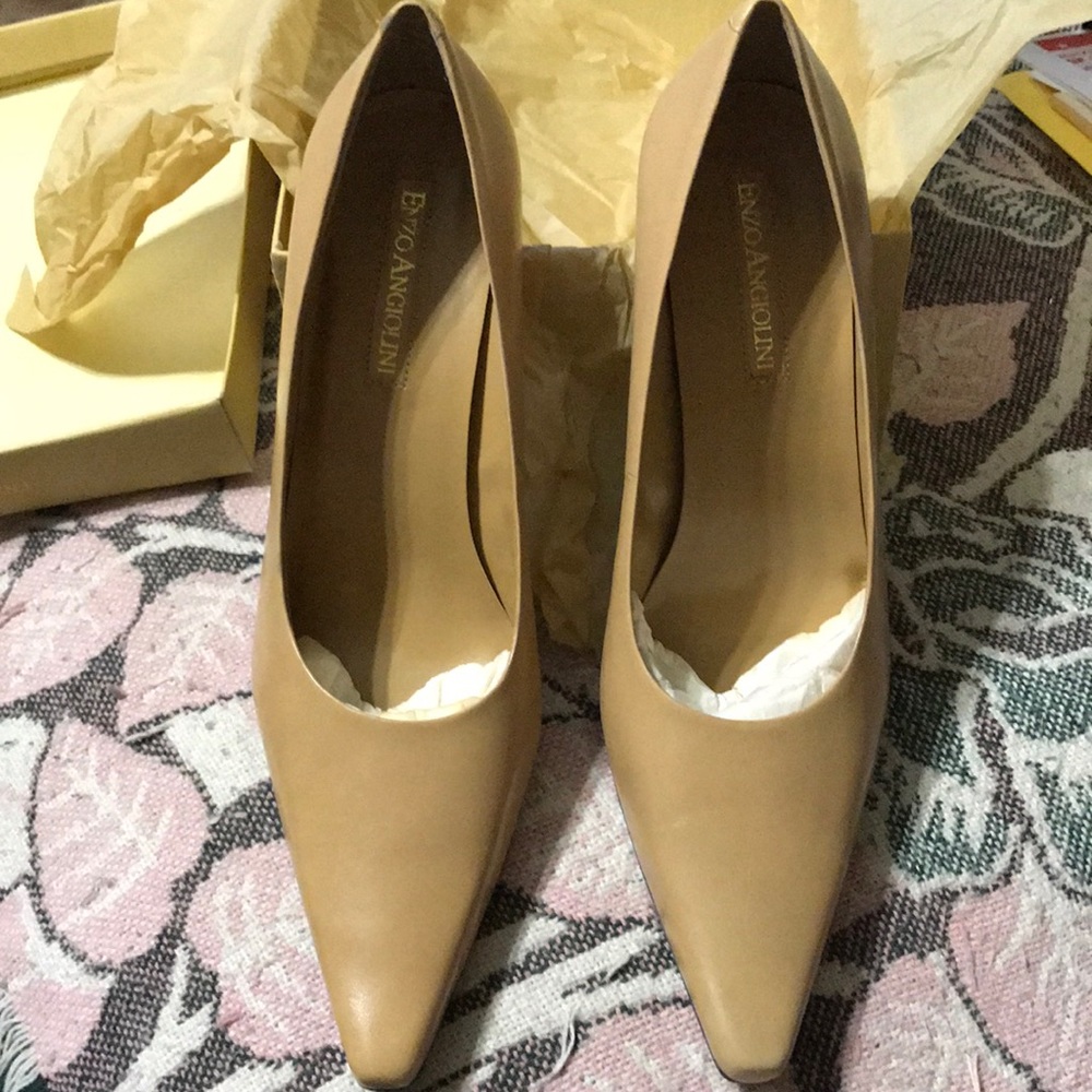 Camel leather heels